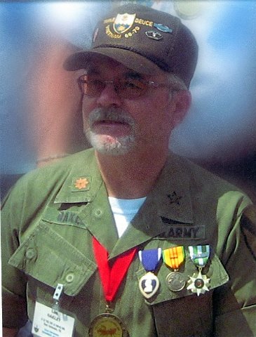 Lon Oakley at VIet Nam Wall 2008